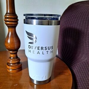 Yeti Stainless Steel Tumbler / Cold / 30oz